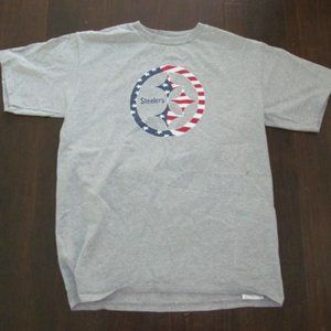NFL Pittsburgh Steelers Team Apparel American Flag Logo T-Shirt, Size Medium